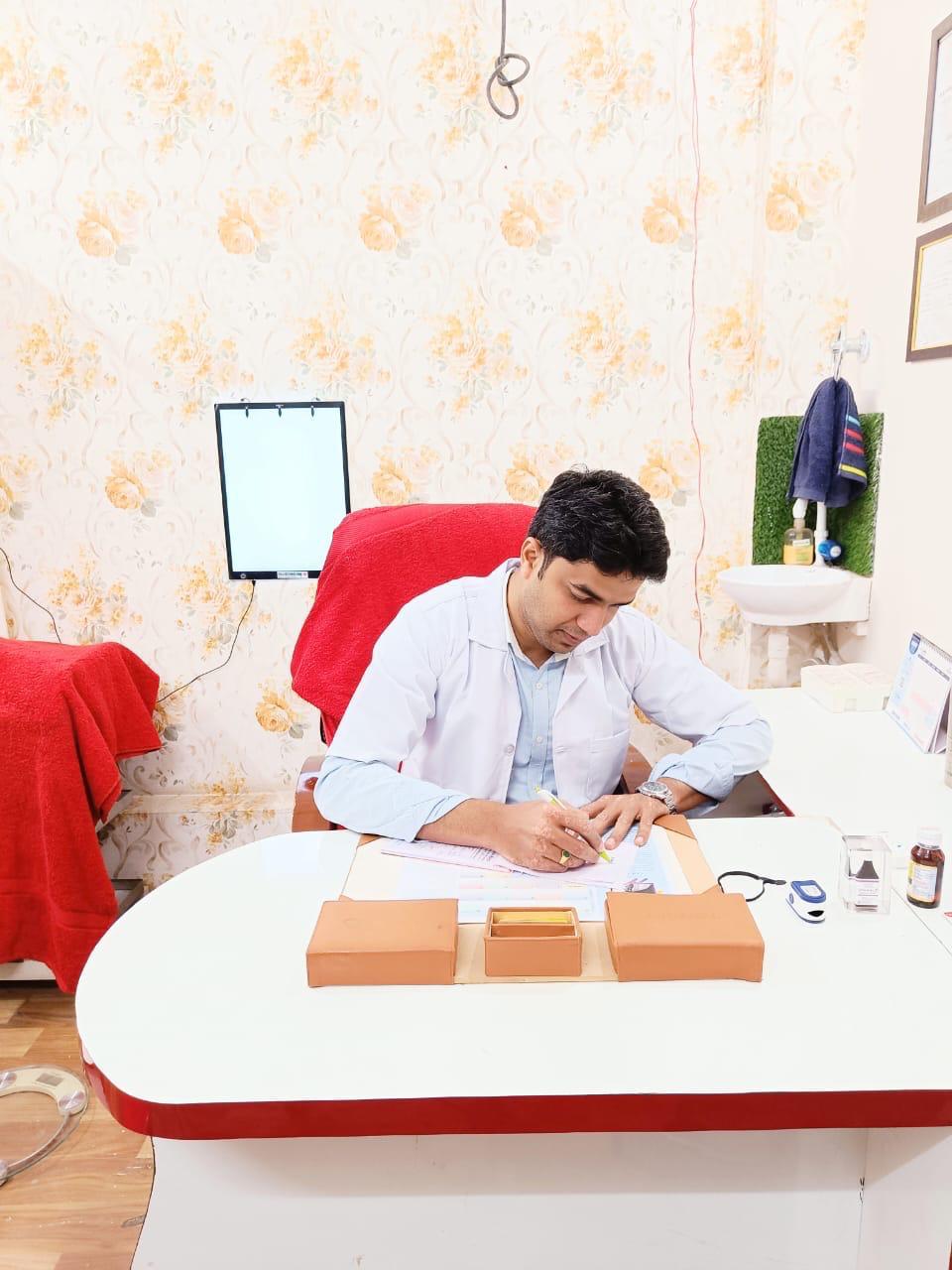 Dr. Mohit Garg
